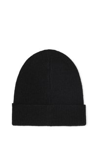 Bonnet en tricot noir en tissu côtelé. Il présente un revers replié et une texture lisse, conçu pour la chaleur et le confort.