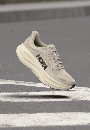 HOKA, BONDI 9 - Løbesko til landevejen - river rock grey/alabaster