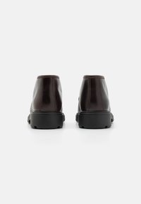 Geox SPHERICA EC7 - Stringate sportive - wine