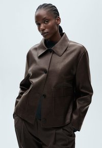 Mango Giacca in similpelle - brown