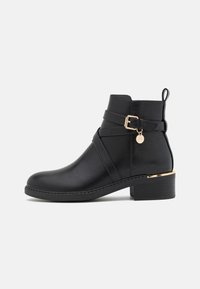 Valitud, black