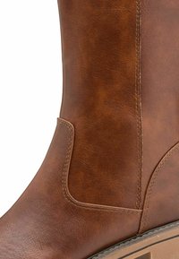 Marco Tozzi Bottes à plateau - cognac