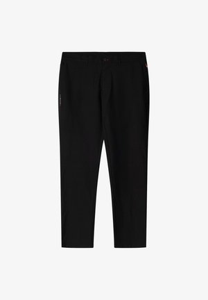 Zwarte broek van soepel materiaal, met een slim fit, zijzakken en een klein logo op de linkerdij. Vijf-zakken ontwerp.