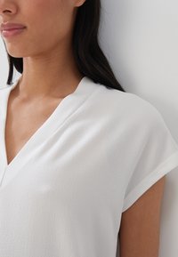 someday. KELCY - T-shirt basic - milk