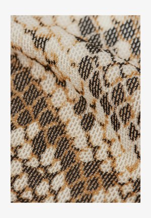 Tessuto strutturato con stampa a serpente in beige, marrone e nero, con un motivo intrecciato che aggiunge profondità visiva e interesse.