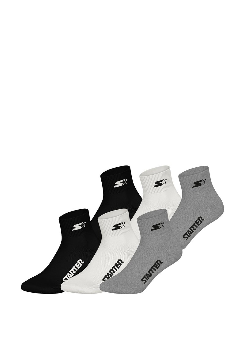 Drei Paare von Crew-Socken: schwarz, weiß und grau. Jedes Paar hat einen gerippten Bündchen und ein bedrucktes "Starter"-Logo. Material aus Baumwollmischung.