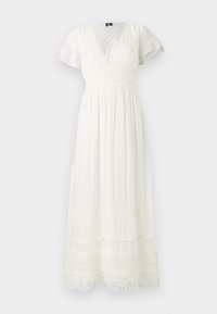 Vestido maxi branco com mangas curtas e esvoaçantes, decote em V profundo, corpete justo e saia em camadas com detalhes em renda e tecido texturizado.