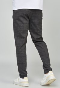 SIKSILK TAPERED FIT SMART - Träningsbyxor - black