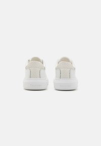 Calvin Klein CUPSOLE LACE UP mleczny
