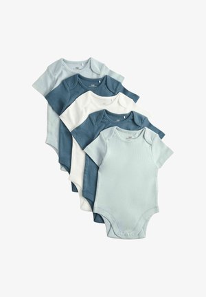 Stak af fem kortærmede babybodysuits i lyseblå, mørkeblå og hvid, hver med skulderlap nakkeudskæringer og trykknapper.