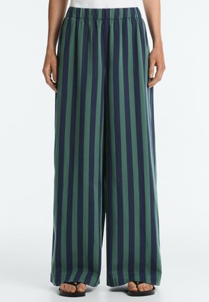 OYSHO, Pantalon classique - green
