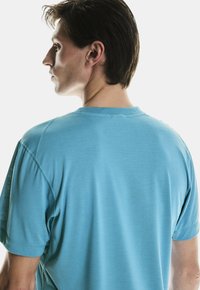 On TRAIN - T-shirt basique - niagara