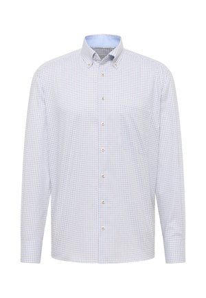 Camicia da uomo a maniche lunghe con motivo a quadri blu, rosso e grigio, colletto con bottoni e taschino anteriore sul petto.