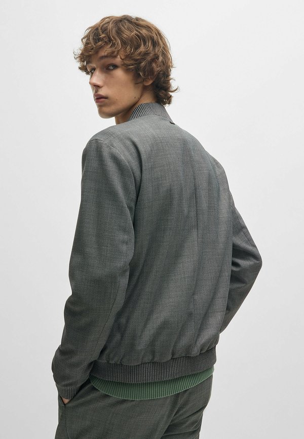 UKASHI - Bomber Jacket3