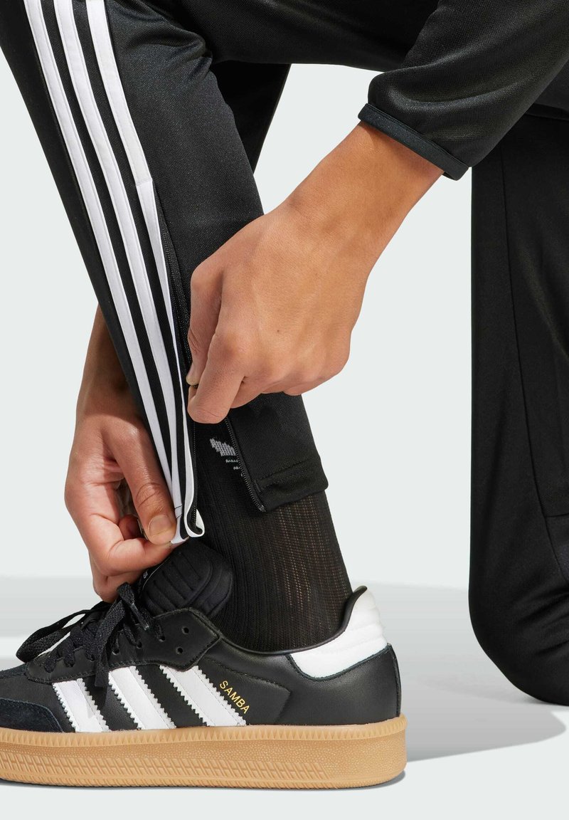adidas gazelle silver green womens adidas Club America DNA Trousers Men's Soccer Pant