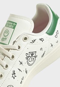 adidas Originals Tenisky - white