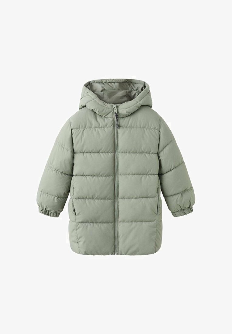 Giacca a vento verde chiaro con cappuccio, polsini elasticizzati e tasche laterali. Presenta impunture orizzontali e una zip frontale.