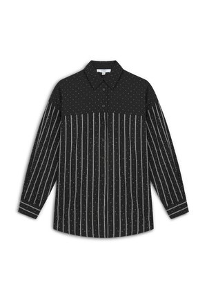 Zwarte langemouwen shirt met een button-down kraag. Heeft een stippenpatroon op de bovenkant en verticale strepen op de onderste helft.