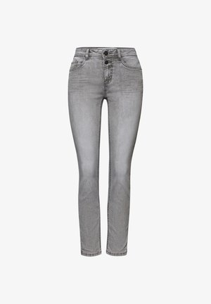 Schmal geschnittene graue Denim-Jeans mit verwaschenem Look, Doppelknopfverschluss, Vordertaschen und Gürtelschlaufen, präsentiert vor weißem Hintergrund.