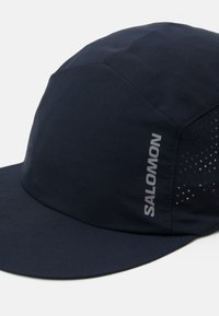 Salomon CROSS COMPACT CAP - Șapcă - deep black