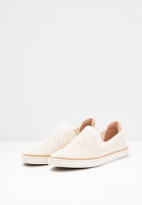 UGG Polobotky - off-white