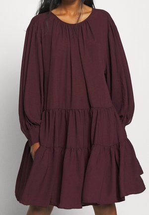 Robe de jour - bordeaux