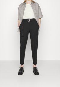 HUGO Tygbyxor - black