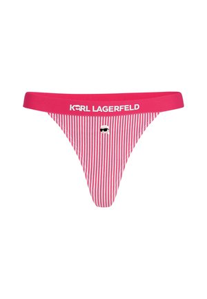 Roze en witte gestreepte string met een brede roze tailleband waarop "KARL LAGERFELD" staat. Bevat een kleine afbeelding van een figuur met een zonnebril.