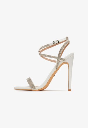 DeeZee, Bridal shoes - white