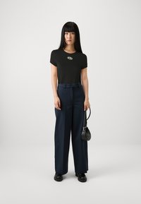 Diesel T-UNCUTIE-LONG-OD - Navadna majica - 9xx