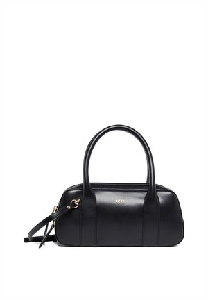 Czarna prostokątna skórzana torebka z podwójnymi uchwytami, odpinanym paskiem na ramię i małym złotym logo "N°21" z przodu.