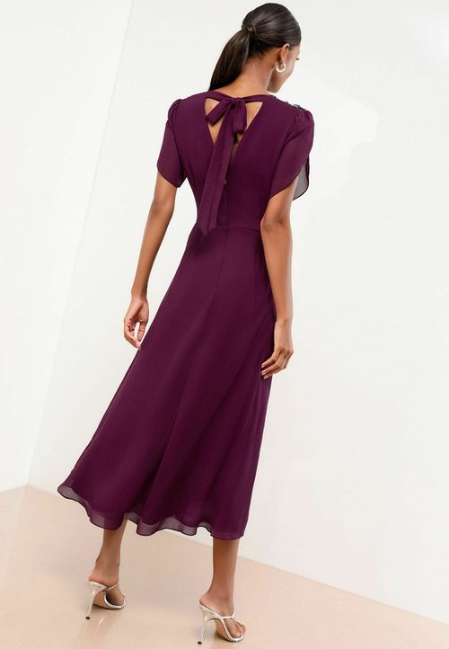 Lipsy REGULAR FIT - EMBELLISHED CUT OUT SHORT SLEEVE PLEATED FIT AND FLARE MIDI - Cocktail dress / Party dress - burgundy red/purple