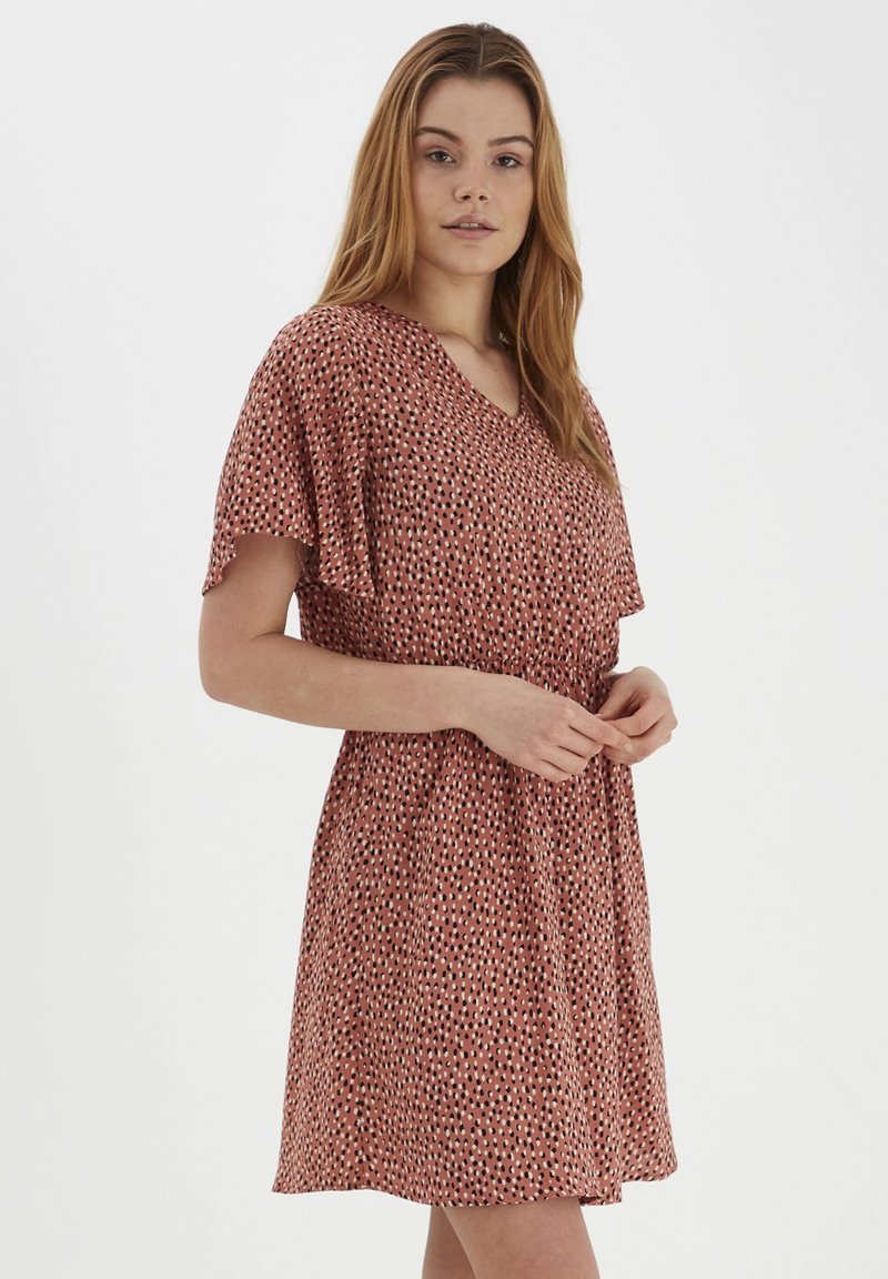 b.young BYMMJOELLA - Robe de jour - etruscan red mix