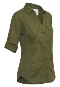 Camicia verde oliva con colletto, maniche corte arrotolate, tasche frontali e chiusura a bottoni. Realizzata in un tessuto morbido e leggero.
