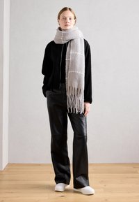 Anna Field Bufanda - grey/white