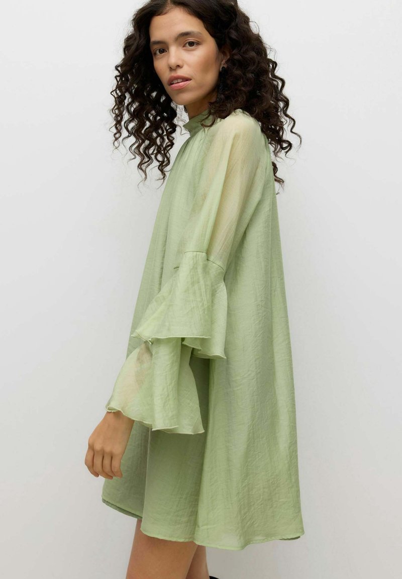 reseda green dress Vero Moda AWVALORA SHORT DRESS - Day dress - reseda/light TREND SETTER