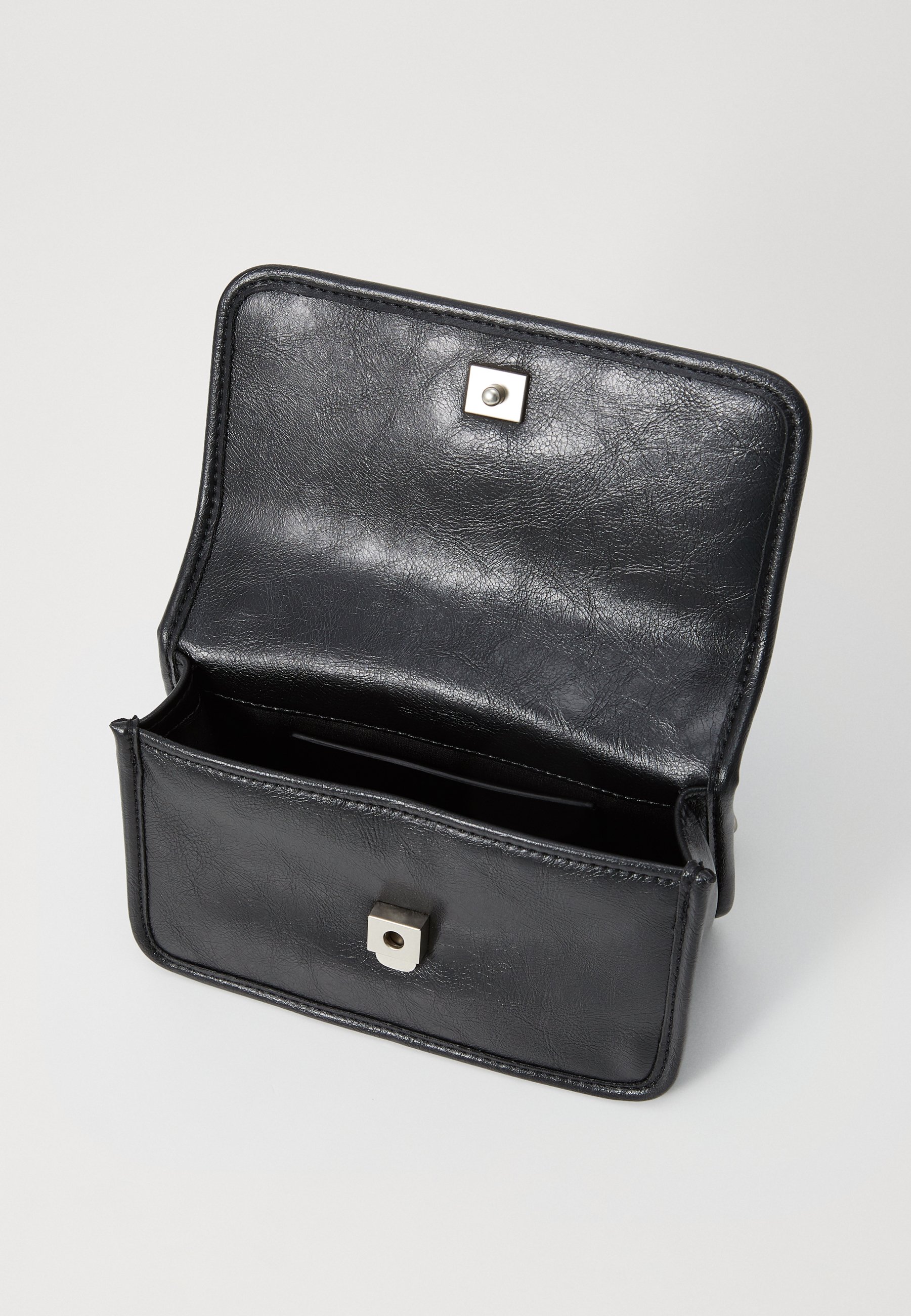 Calvin Klein Jeans UTILITY MINI FLAP - Schoudertas - black