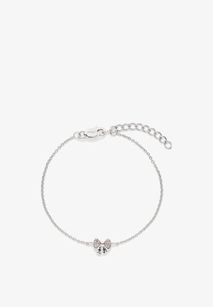 Delikat sølvarmbånd med justerbar lås og en lille sløjfeformet vedhæng prydet med pink krystaller i midten.