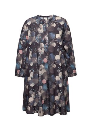 Sukienka z długim rękawem z ciemnego materiału, ozdobiona kolorowym okrągłym wzorem w odcieniach różu, niebieskiego i kremowego, o luźnym kroju i okrągłym dekolcie.