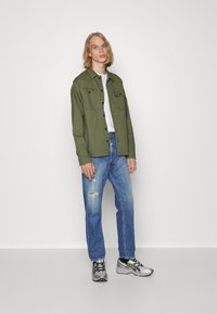 Jack & Jones JCOBEN CLASSIC OVERSHIRT  - Ing - four leaf clover