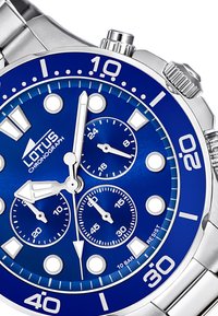 Lotus Montre à aiguilles - silberfarben