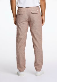 Lindbergh Pantaloni - burnt clay
