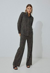 VILA Pantalones - schwarz