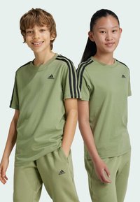 adidas Performance TEE - Camiseta estampada - tent green black
