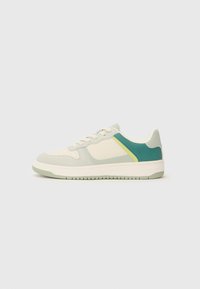 Unselected, light green