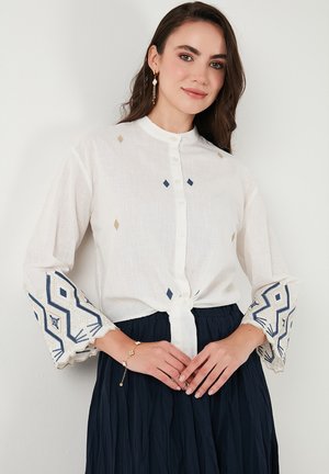 REGULAR FIT - Button-down blouse - ecru indigo
