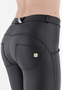 Freddy WR.UP® CLASSIC PUSH-UP - Nohavice - nero