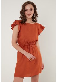 LELA SLIM FIT - Rochie de zi - brick red