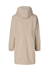 Beige, vattentät jacka med huva, elastiska ärmslut och insydd midja. Har en slät textur och en medellång design.