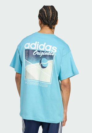 adidas Originals TENNIS CLUB GFX OVERSIZED - Print T-shirt - preloved blue